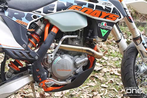 没错这就是现代赛车ktm500excsixdaysx